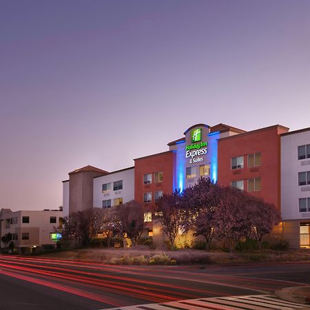 Holiday Inn Express Hotel & Suites Belmont By Ihg Bagian luar foto