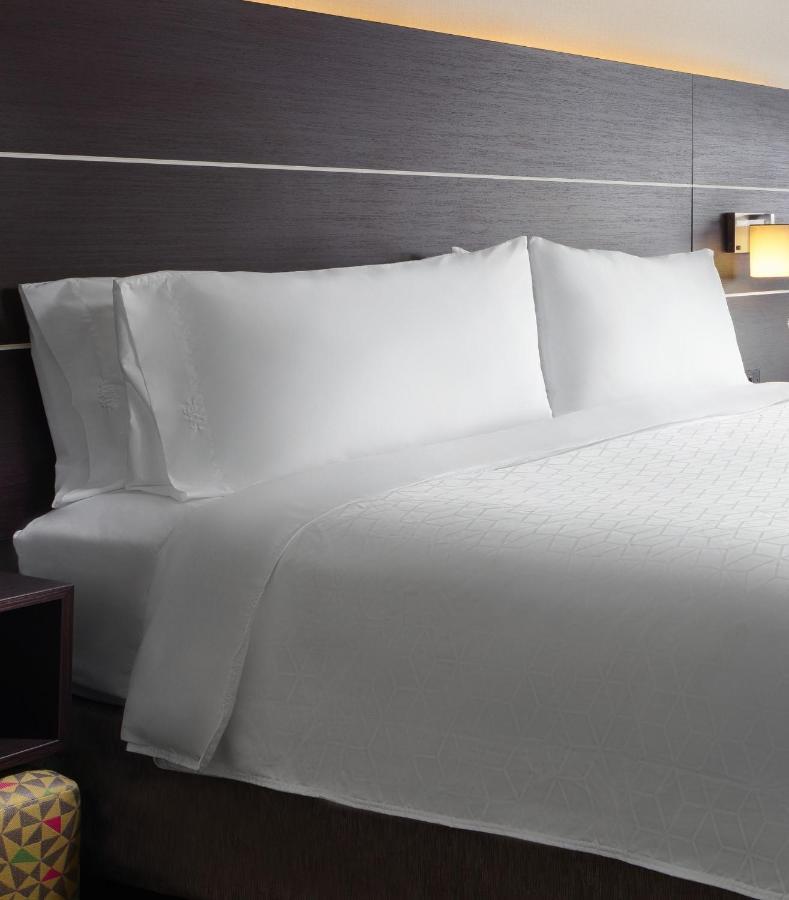 Holiday Inn Express Hotel & Suites Belmont By Ihg Bagian luar foto