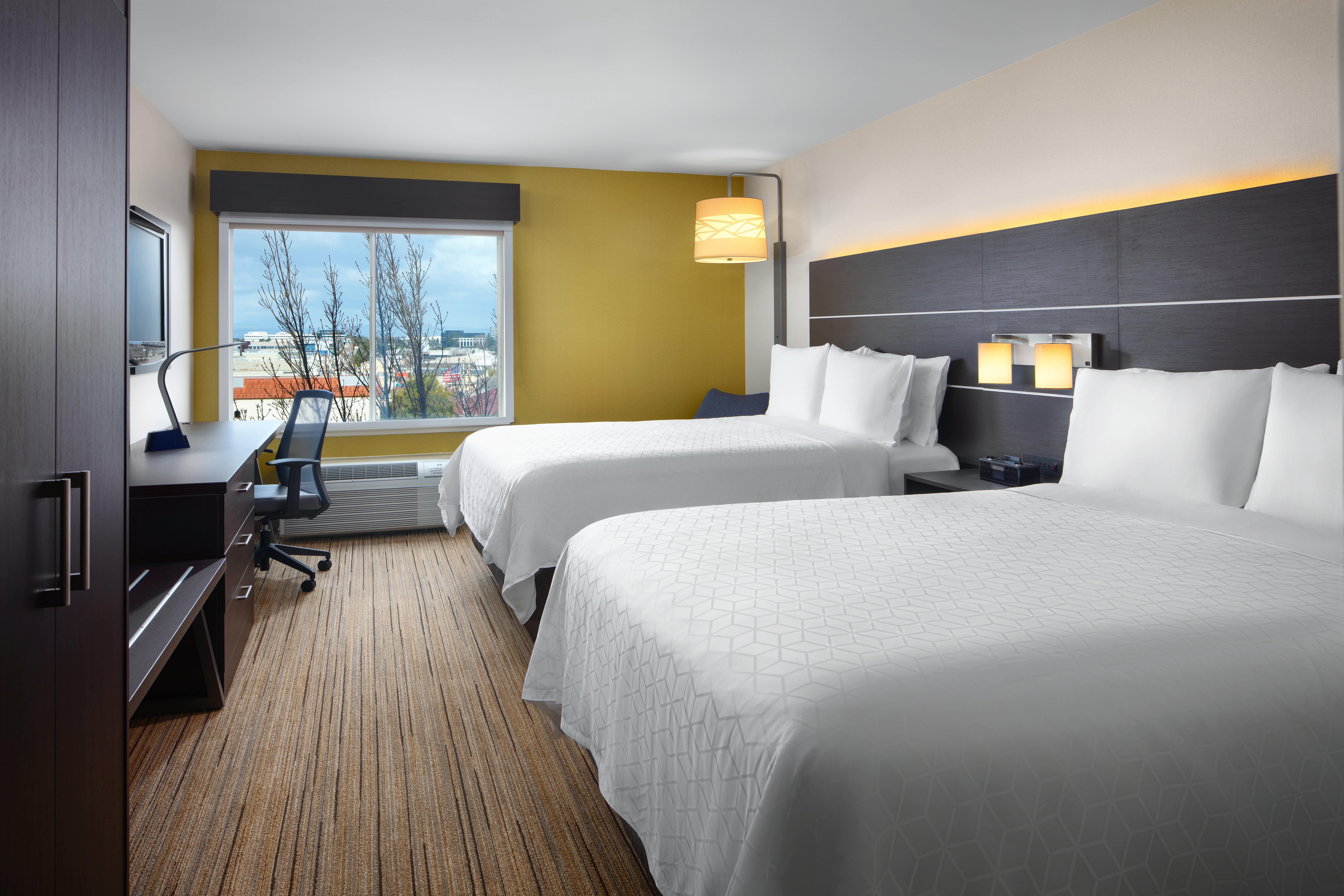Holiday Inn Express Hotel & Suites Belmont By Ihg Bagian luar foto