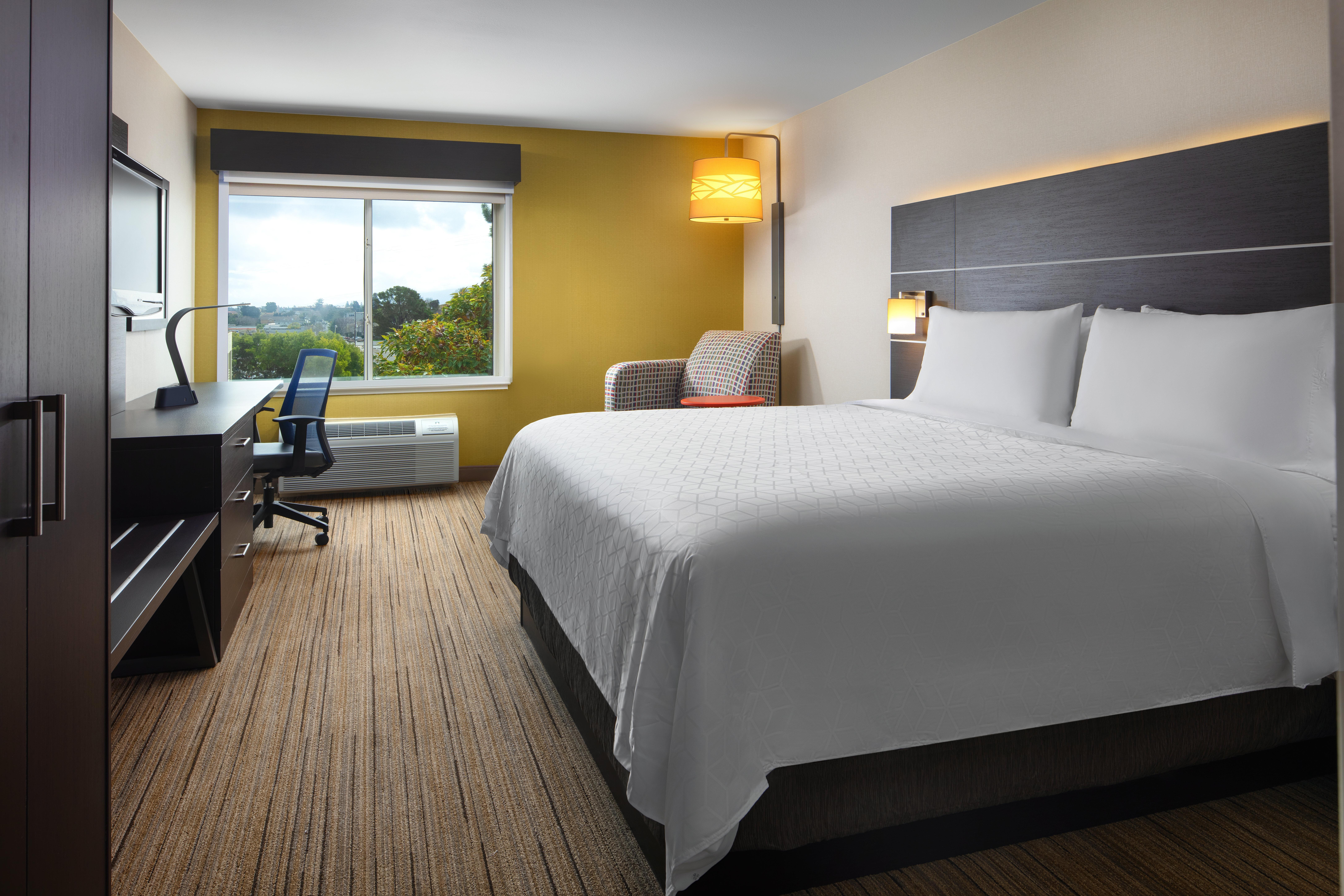 Holiday Inn Express Hotel & Suites Belmont By Ihg Bagian luar foto