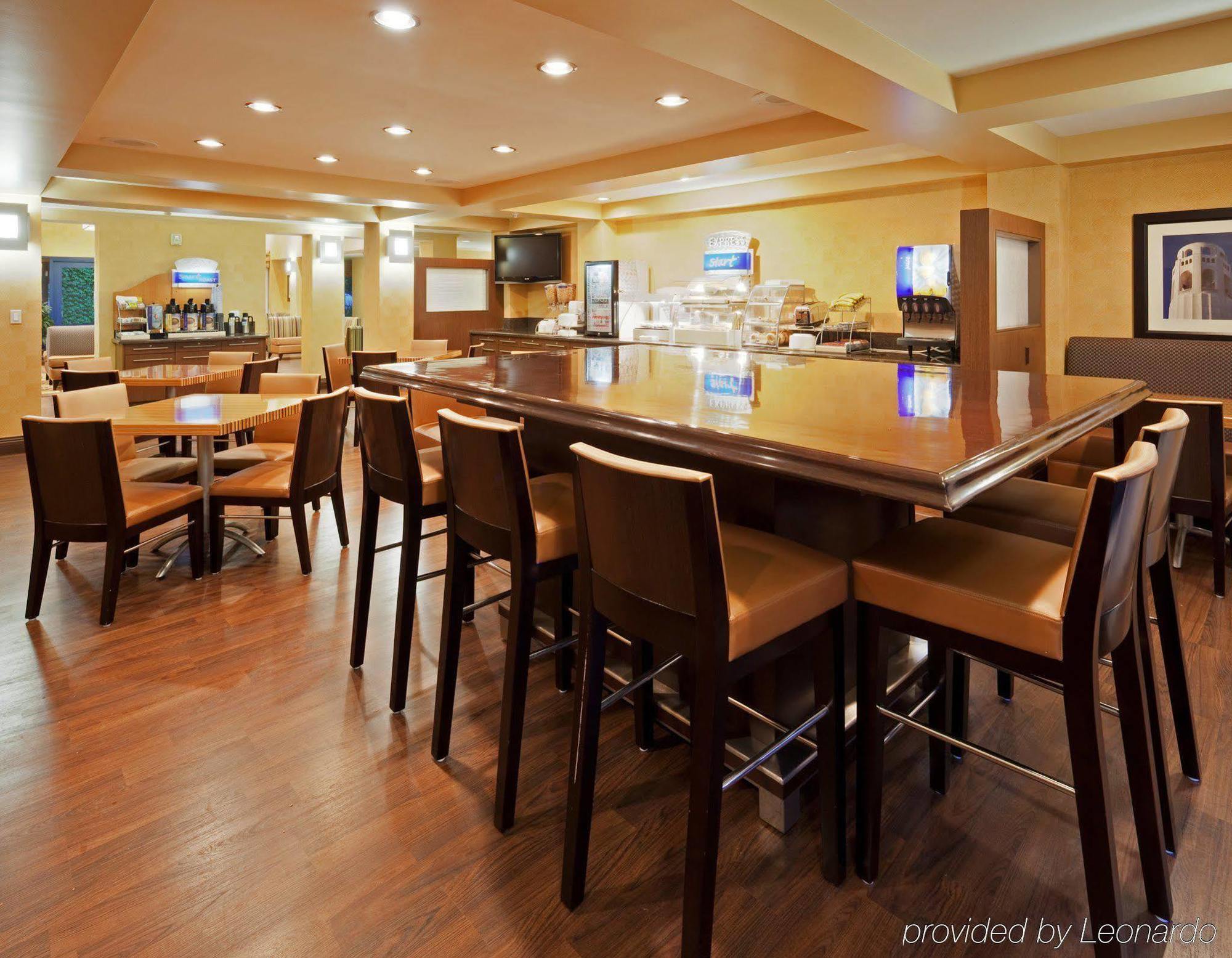 Holiday Inn Express Hotel & Suites Belmont By Ihg Restoran foto